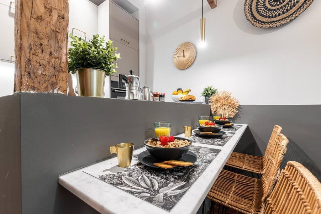 La Croix - Old Town Modern Apartment - 2 Bedrooms Ницца Экстерьер фото