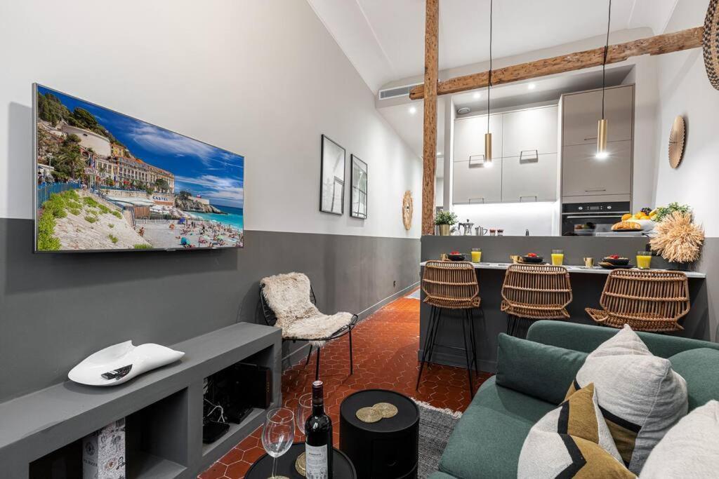 La Croix - Old Town Modern Apartment - 2 Bedrooms Ницца Экстерьер фото