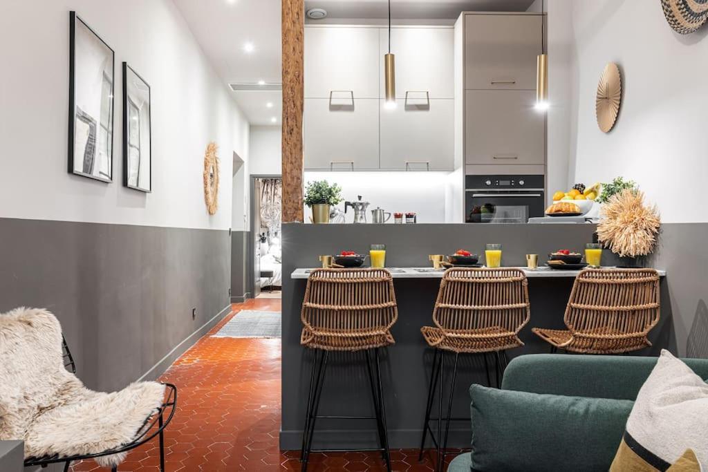 La Croix - Old Town Modern Apartment - 2 Bedrooms Ницца Экстерьер фото