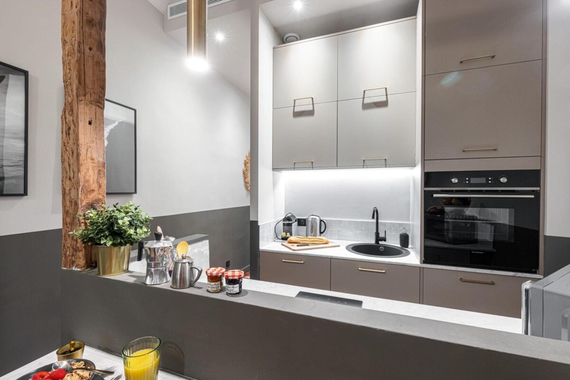 La Croix - Old Town Modern Apartment - 2 Bedrooms Ницца Экстерьер фото