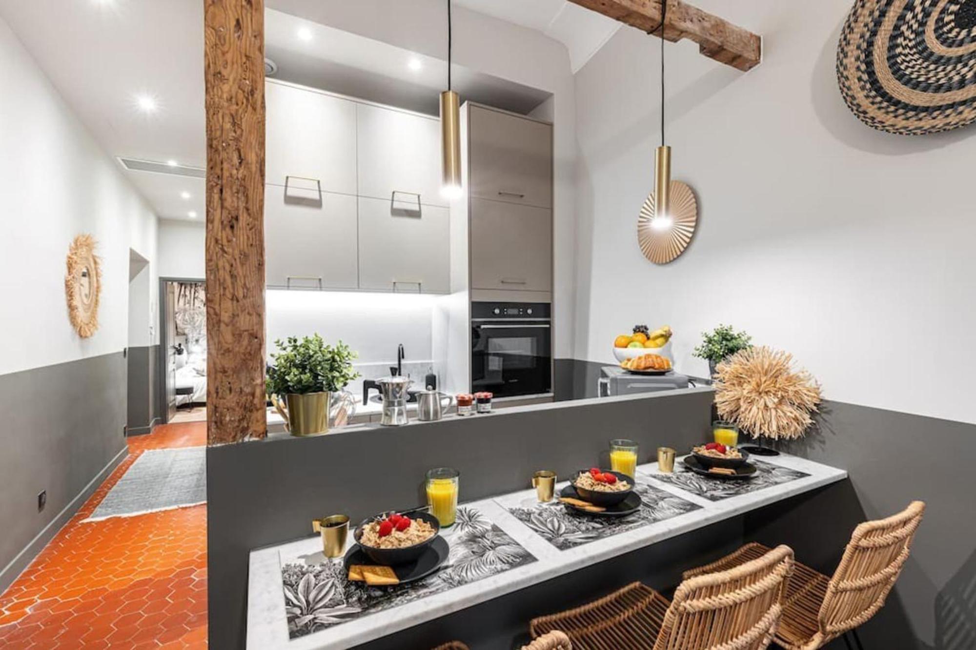 La Croix - Old Town Modern Apartment - 2 Bedrooms Ницца Экстерьер фото